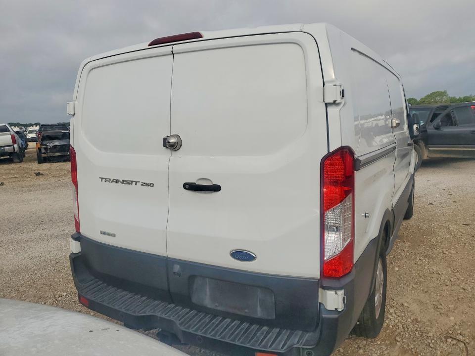 2019 Ford Transit T-250