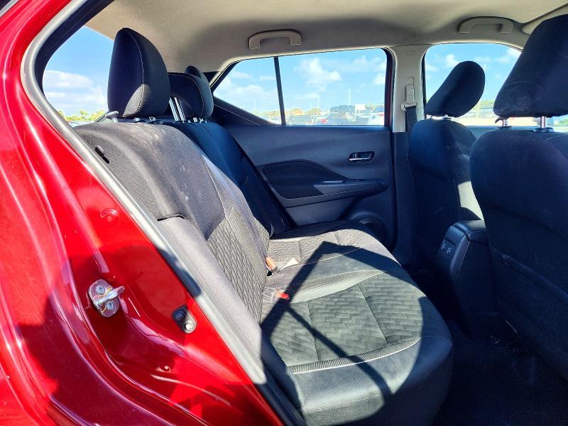 2022 Nissan Kicks sv