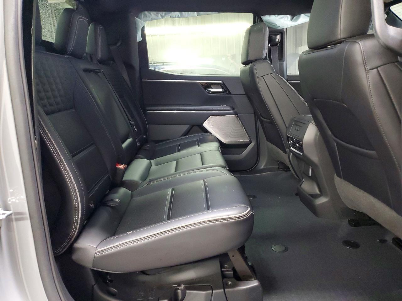 2025 GMC Sierra Denali