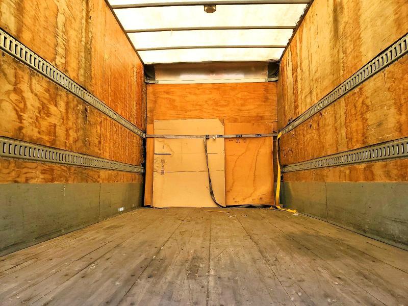 2014 Mitsubishi Fuso Fec72s box Truck