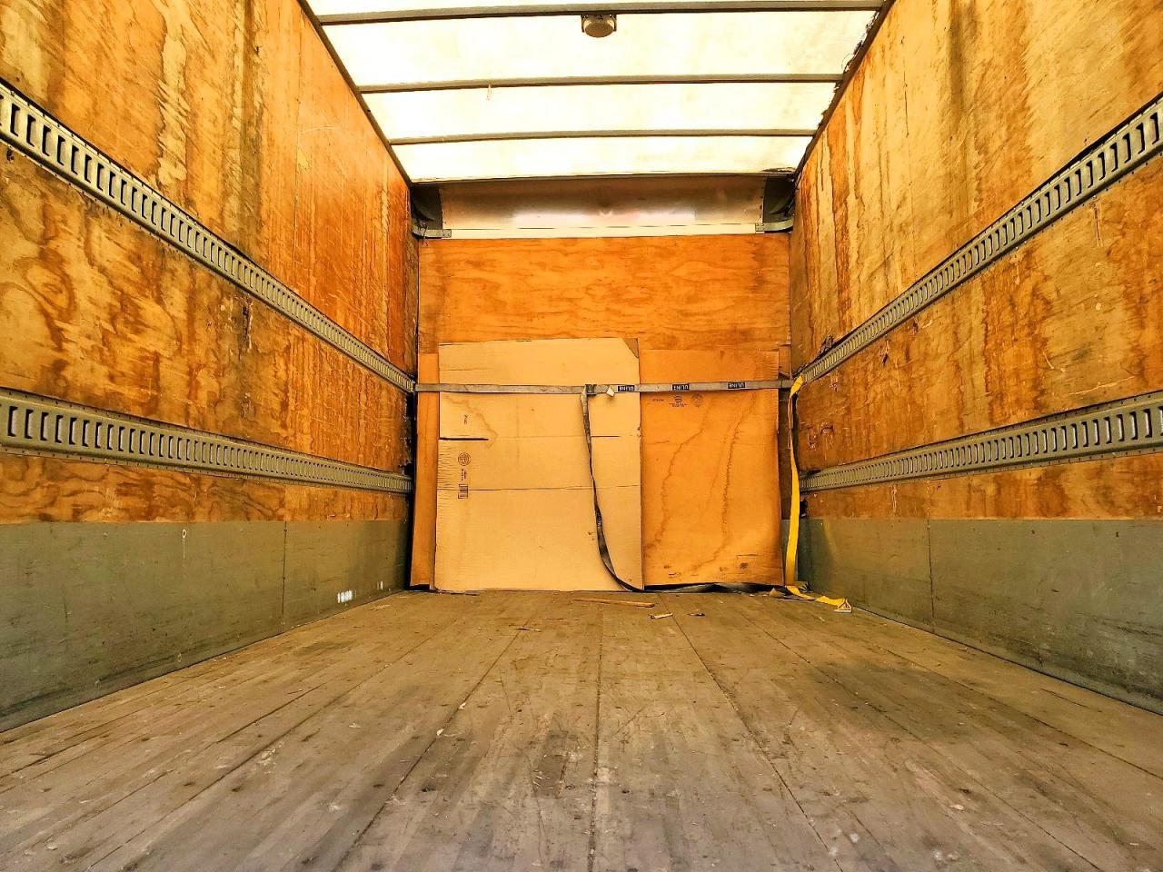 2014 Mitsubishi Fuso FEC72S BOX Truck