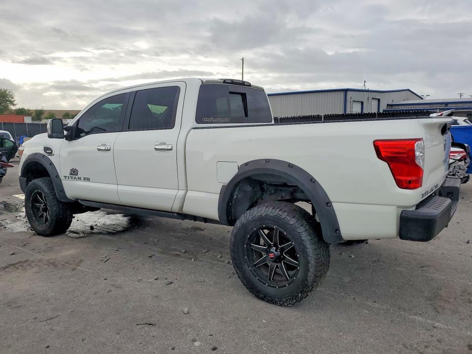 2018 Nissan Titan XD SL