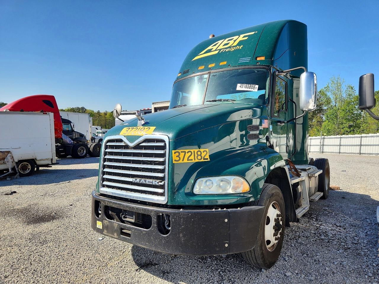 2018 Mack CXU612 Semi Truck