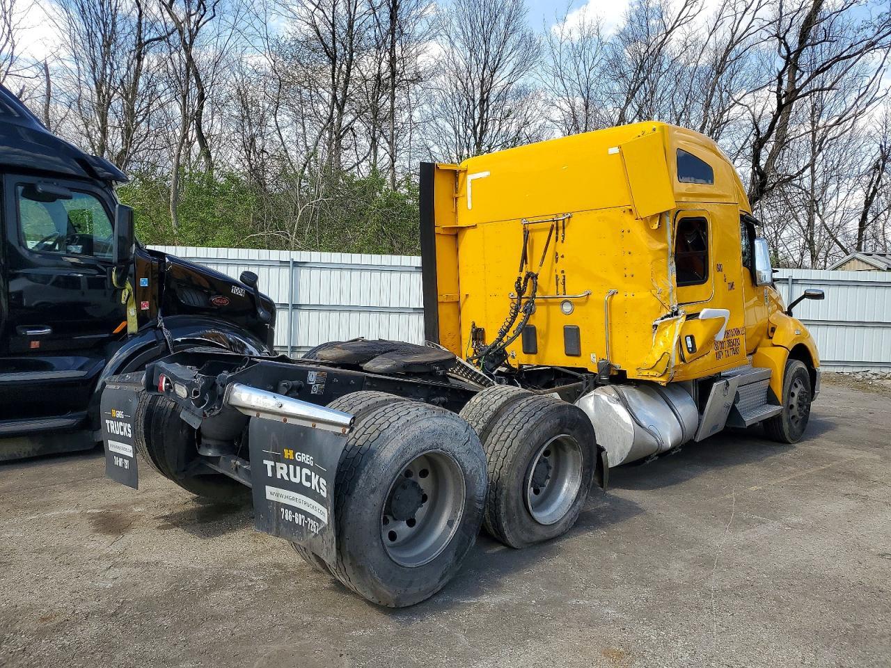 2022 Kenworth T680 Semi Truck