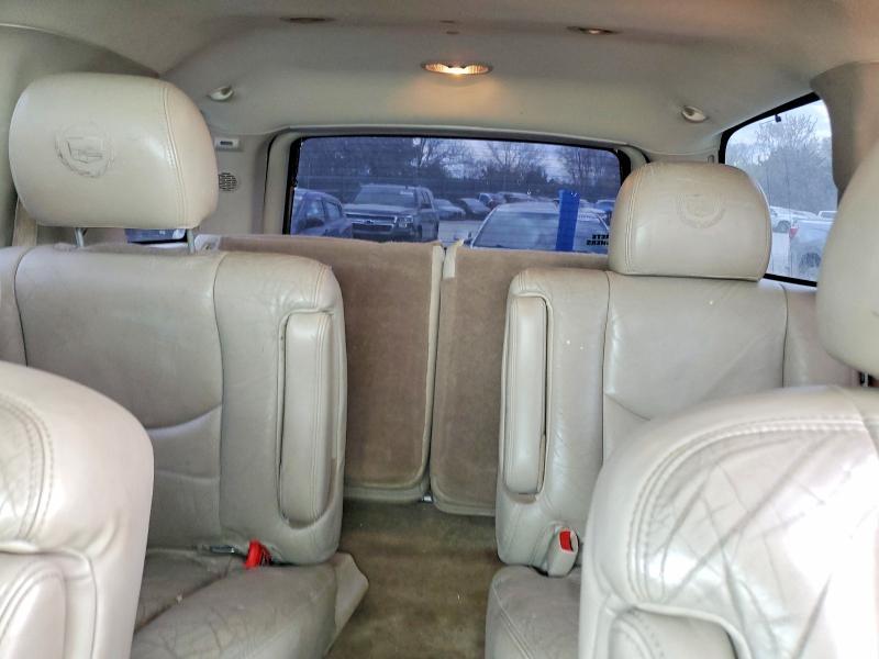 2004 Cadillac Escalade Luxury