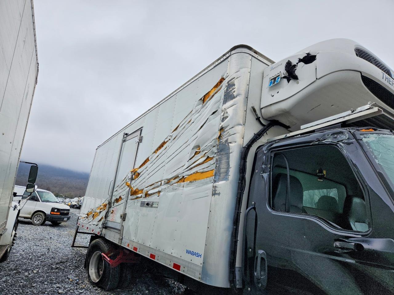 2025 International MV607 Refrigerated BOX Truck