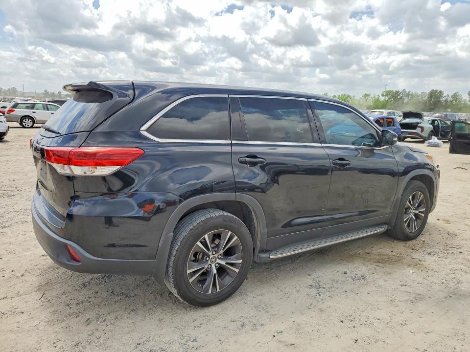 2019 Toyota Highlander le
