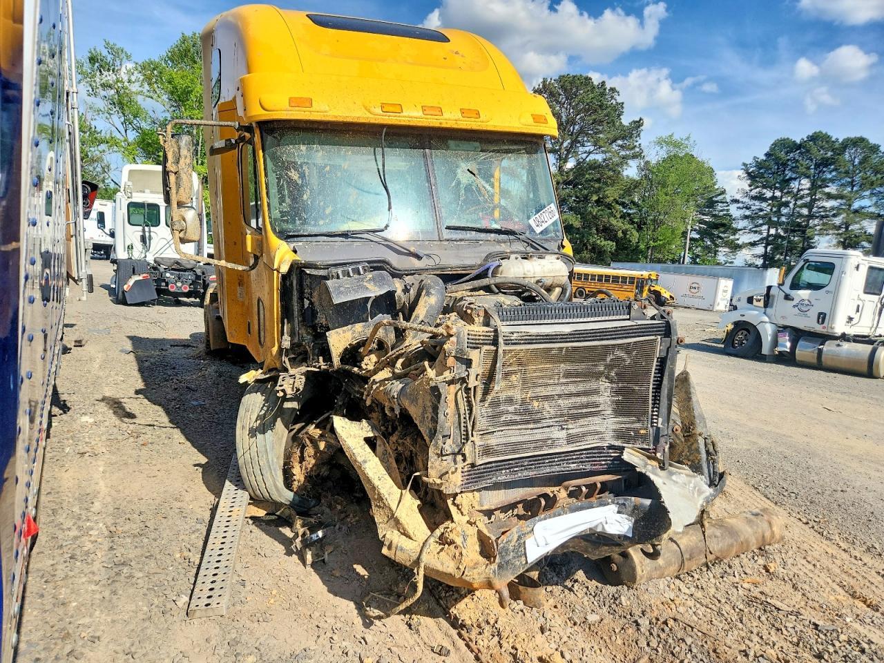 2006 Freightliner Columbia 120 Semi Truck