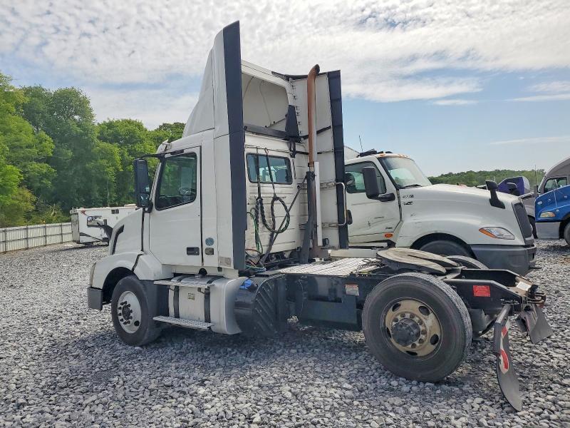 2017 Volvo VNL Semi Truck