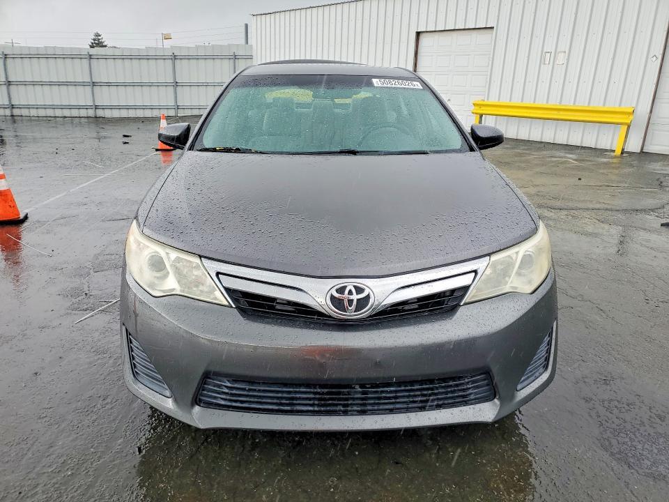 2013 Toyota Camry le