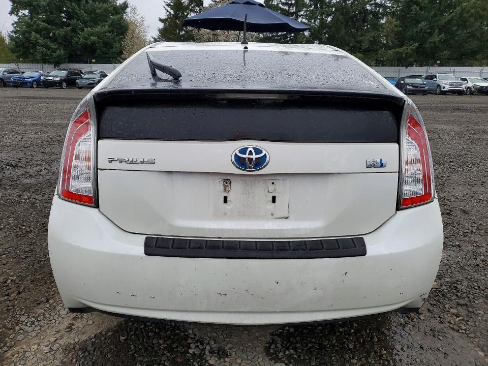 2014 Toyota Prius two