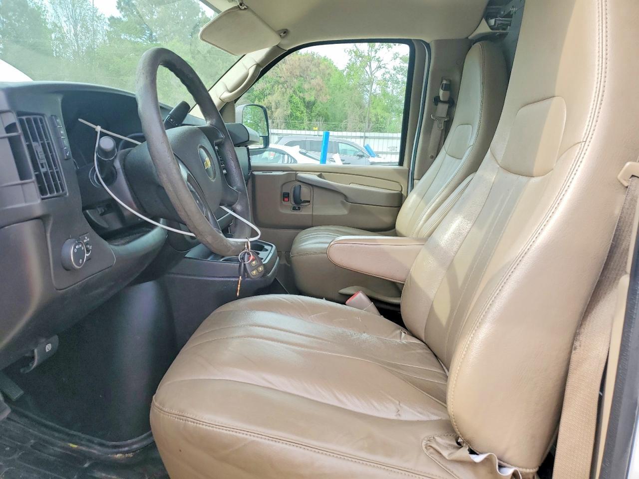 2013 Chev Rolet Express G2500 Utility / Service Van