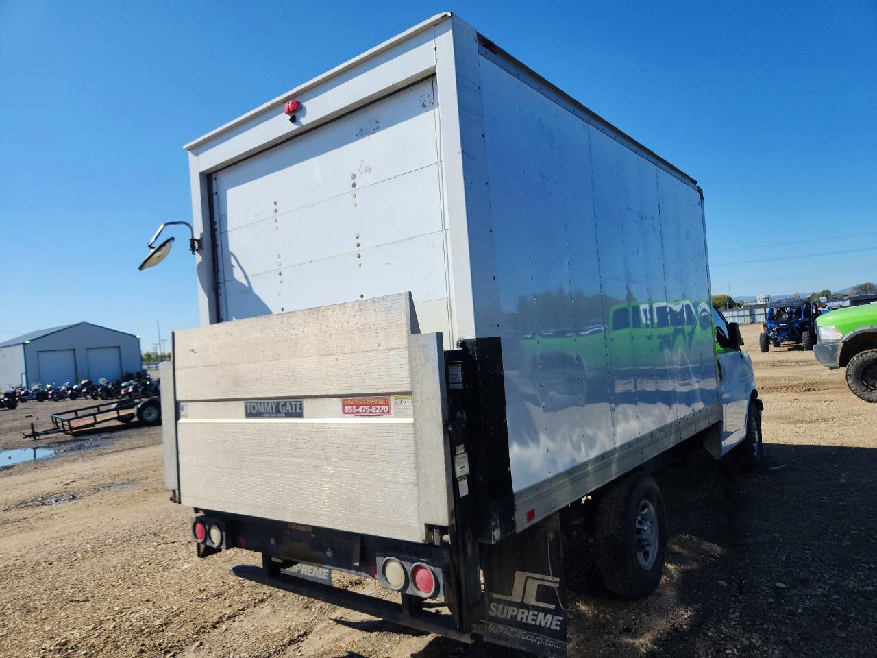 2015 Chev Rolet Express BOX Truck