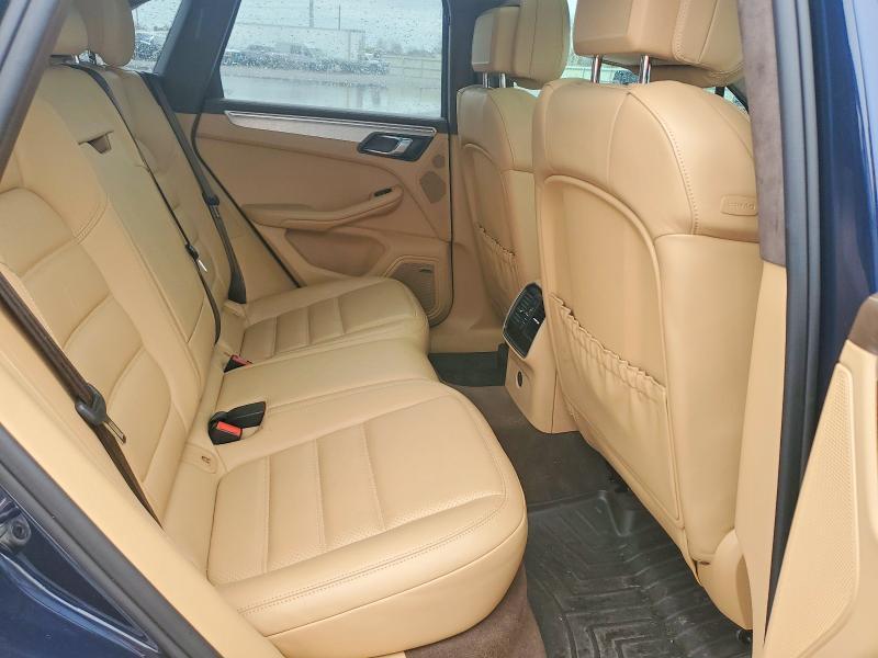 2018 Porsche Macan Turbo