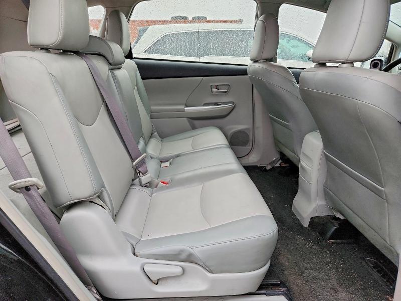 2012 Toyota Prius v Five