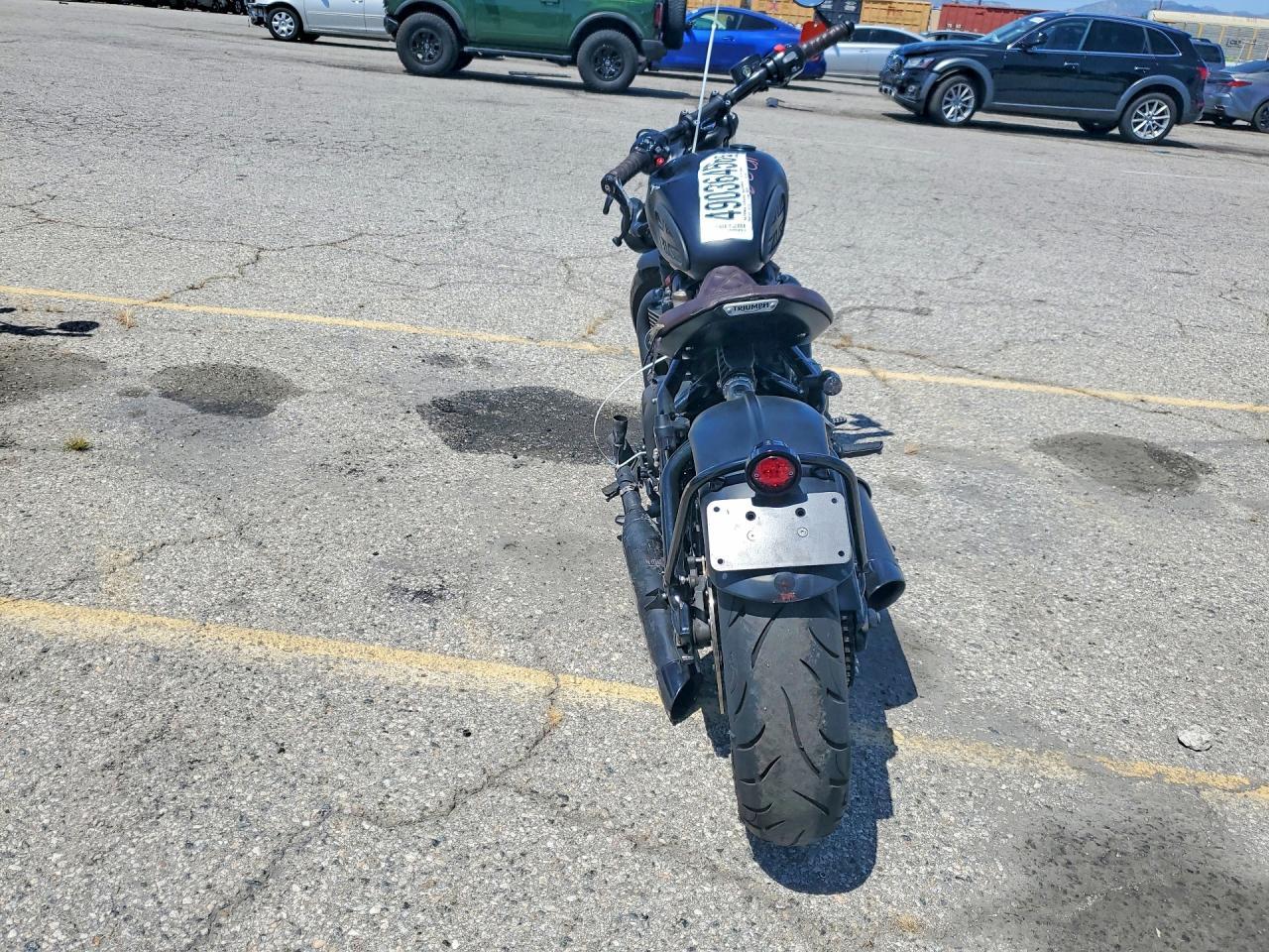 2019 Triumph Bonneville Bobber Black