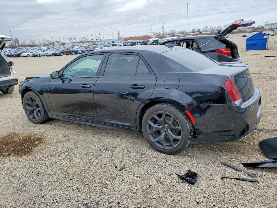 2022 Chrysler 300 Touring l