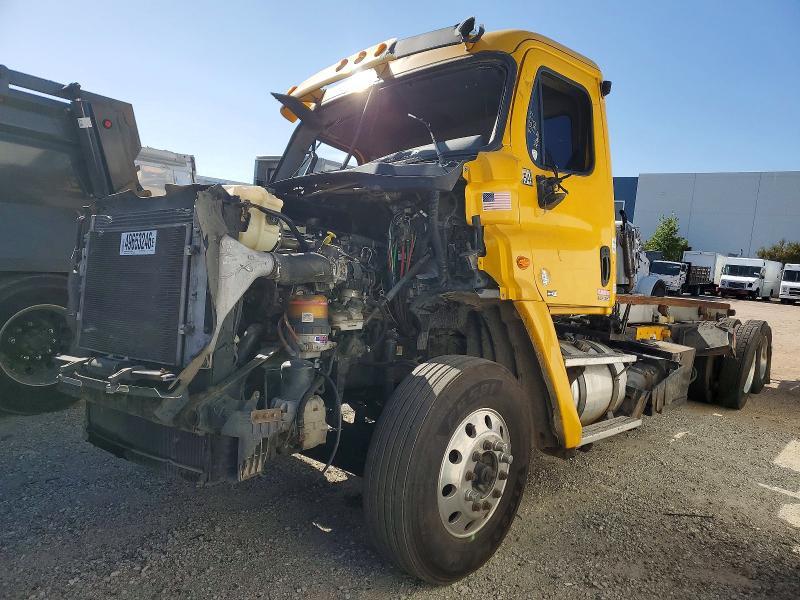 2011 Freigliner 2011 Freightliner Cascadia ROLL-OFF Container Truc