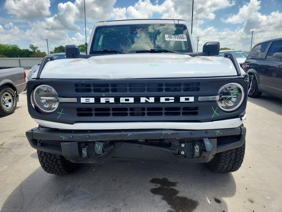 2021 Ford Bronco Base