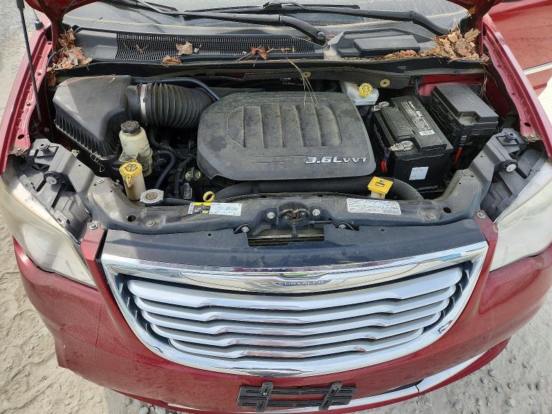 2013 Chrysler Town & Country Touring