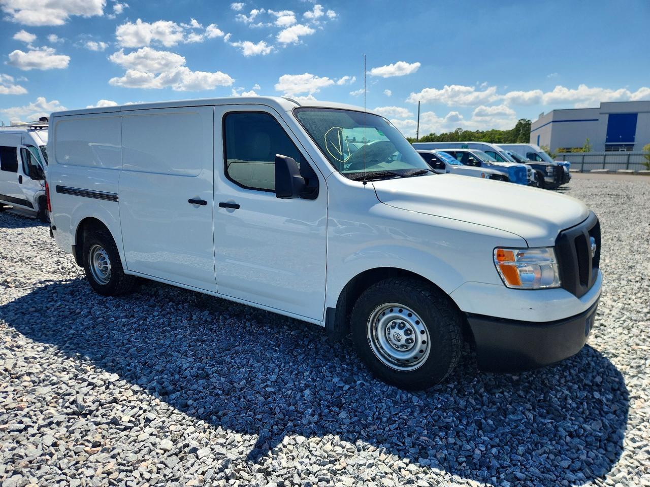 2020 Niss NV 1500 S