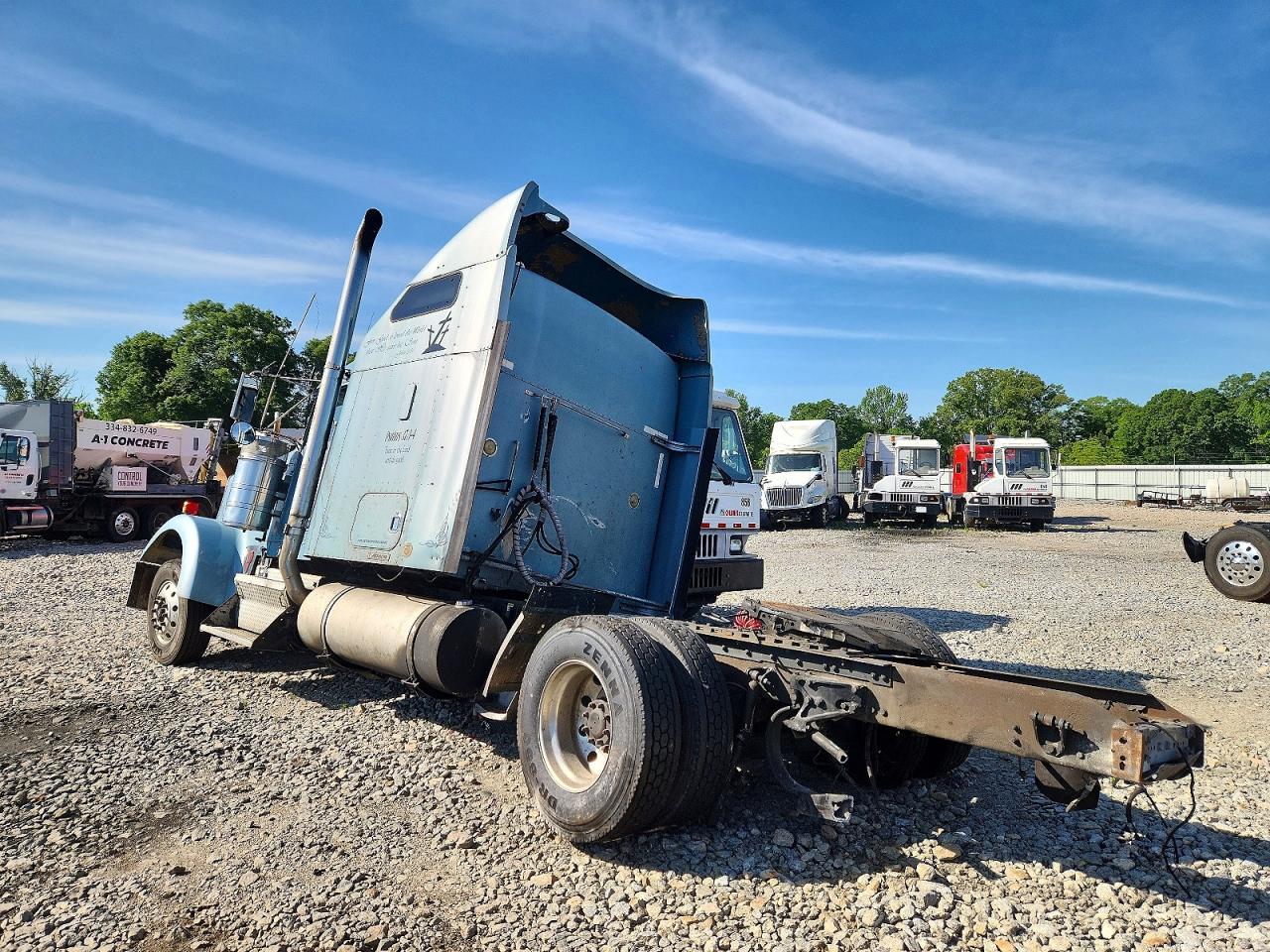 2004 Kenworth W900 Semi Truck
