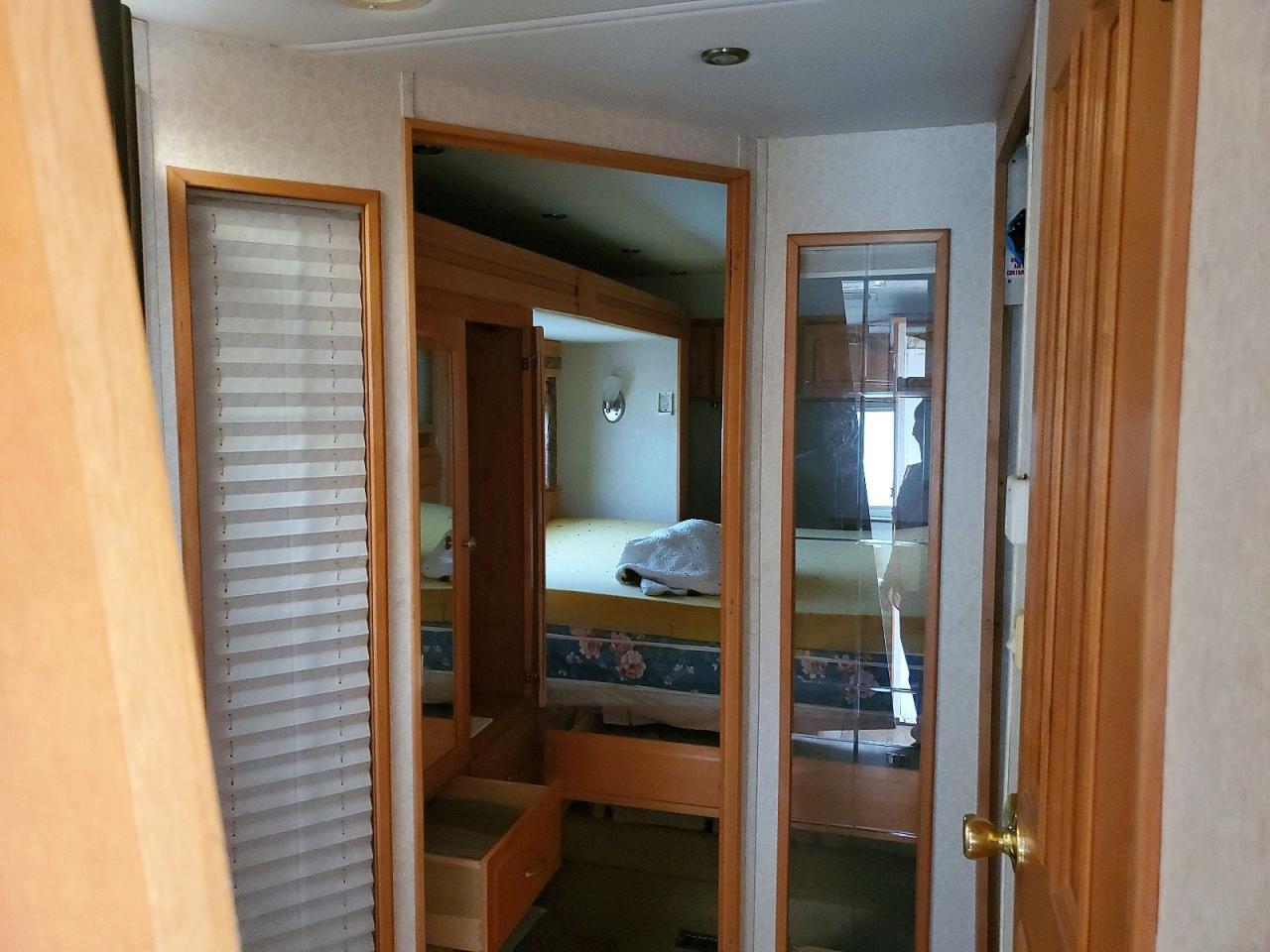 2006 Carriage Camper