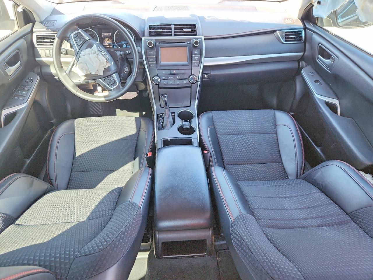 2015 Toyota Camry se
