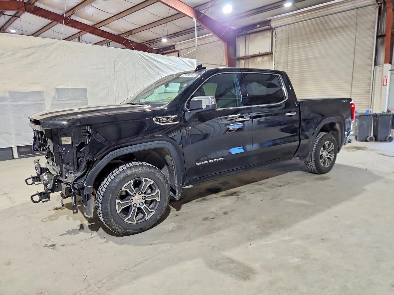 2025 GMC Sierra K1500 SLT