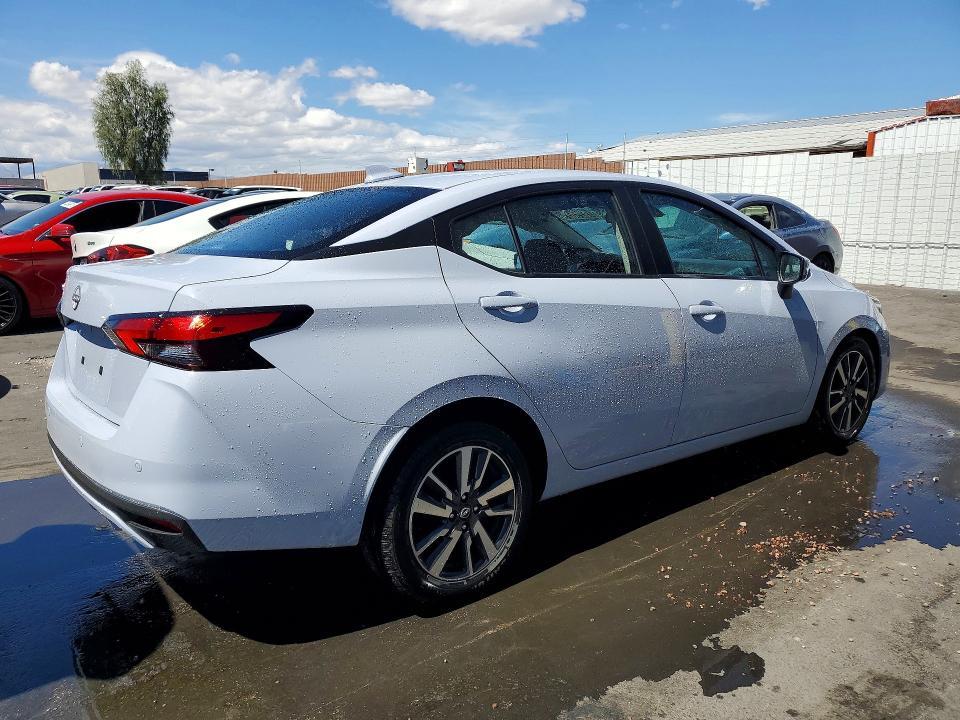 2025 Nissan Versa sv