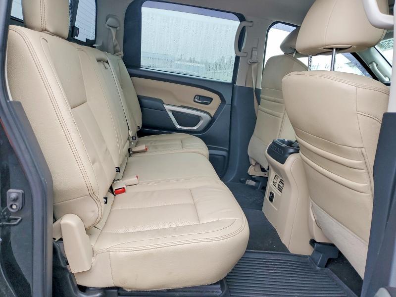 2018 Nissan Titan SV