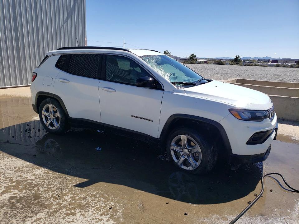 2024 Jeep Compass Latitude