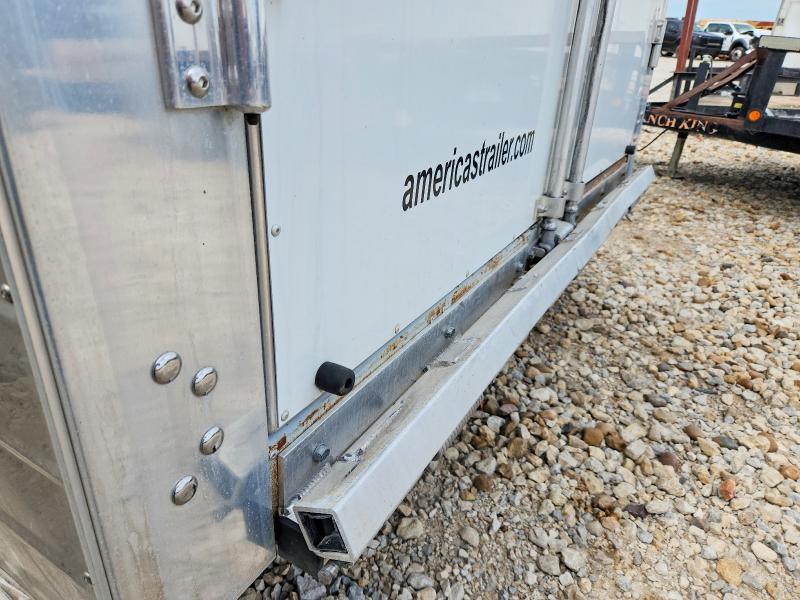 2020 Sundowner Horse Trailer