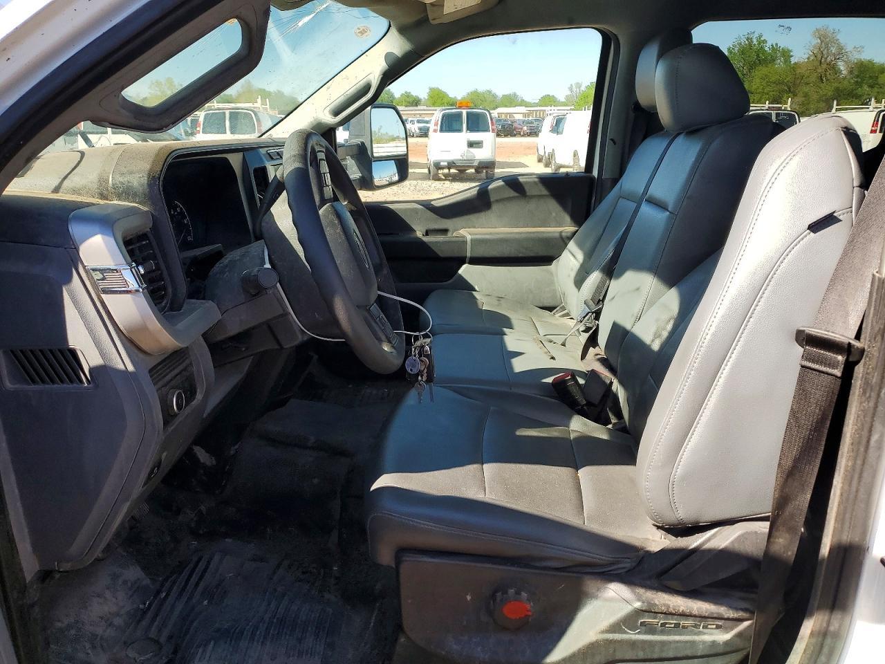 2023 Ford F350 Super Duty Flatbed Truck