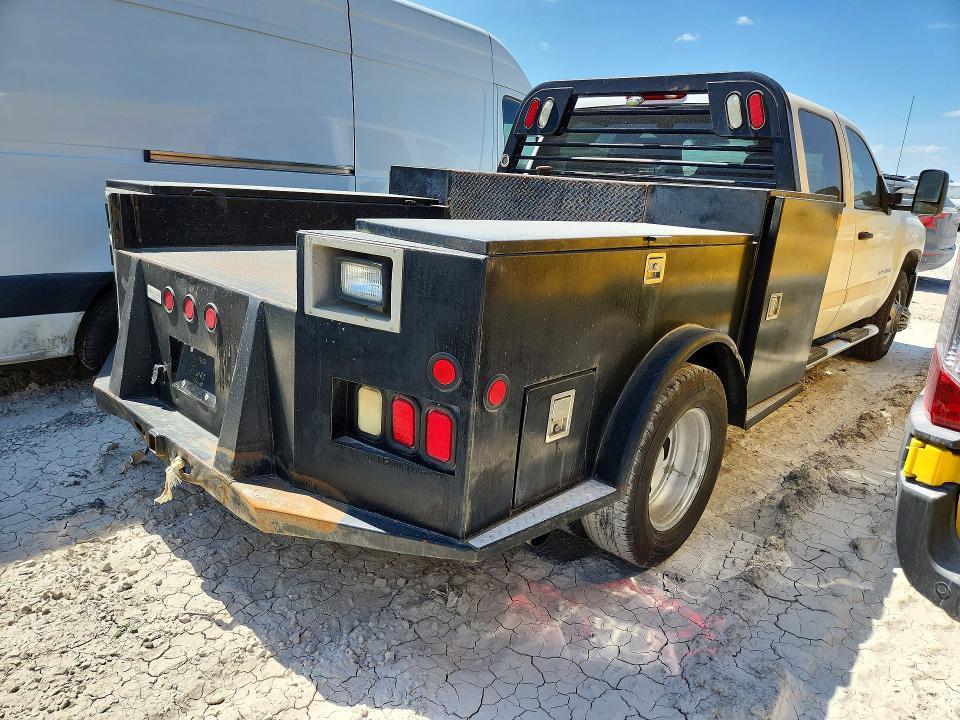 2008 Chev Rolet Silverado Flatbed Truck