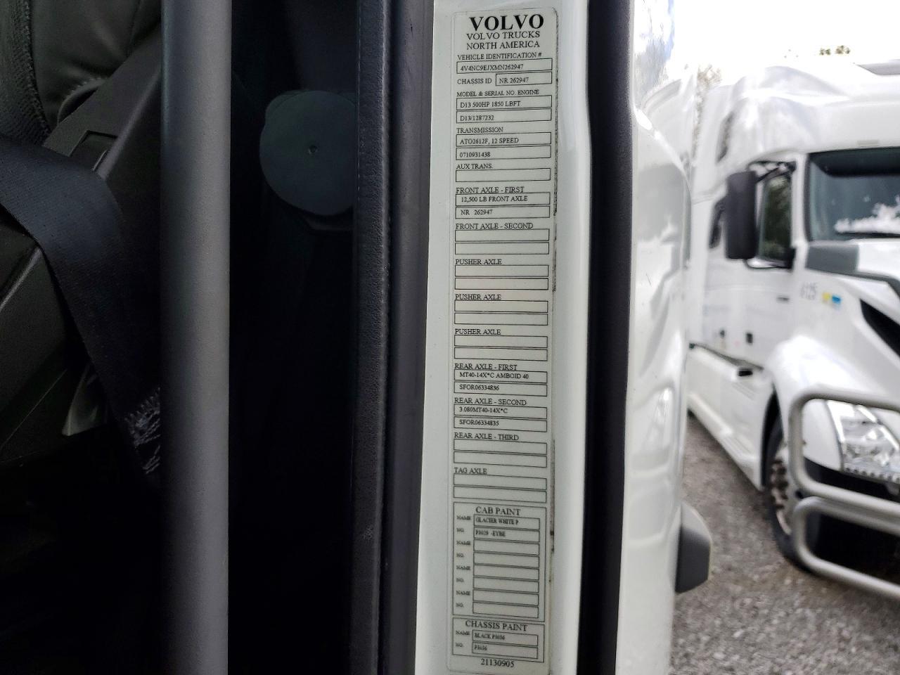 2021 Volv O VNL Semi Truck