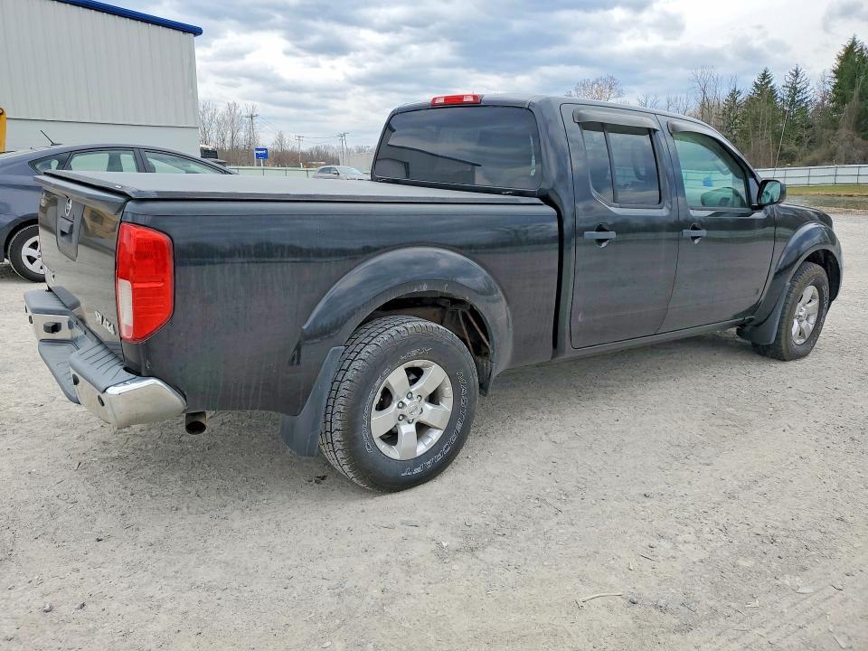 2013 Niss Frontier SV