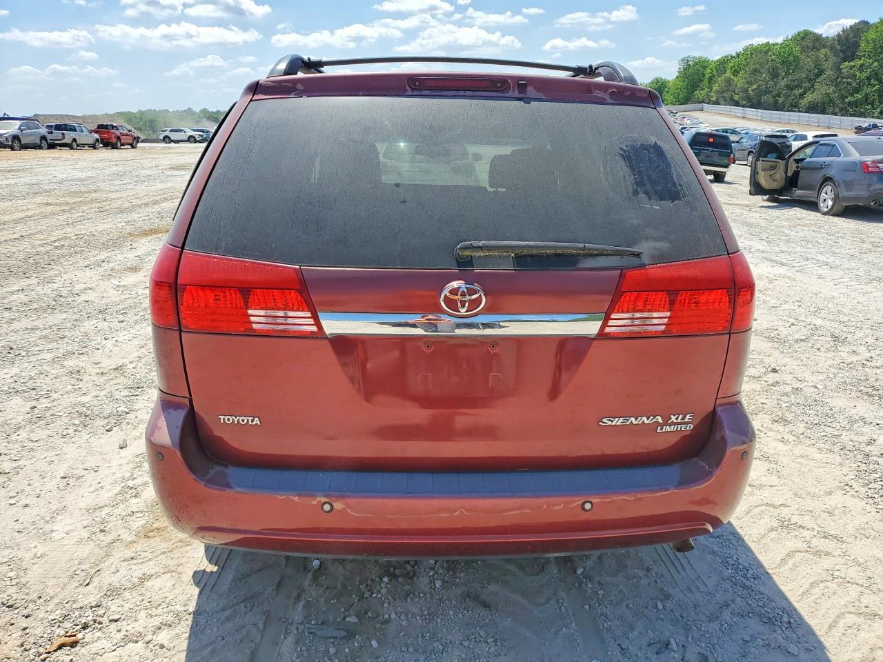 2004 Toyota Sienna xle Limited 7 Passenger