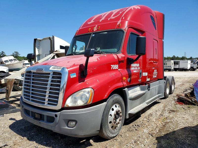 2015 Freightliner Cascadia Semi Truck