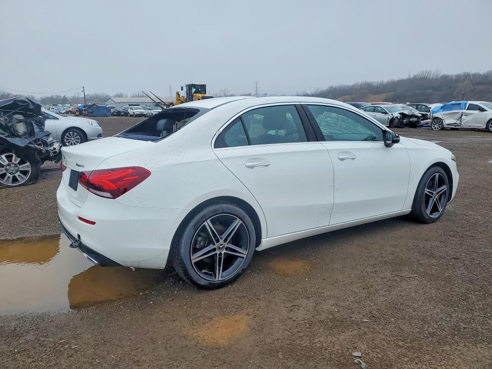 2022 Mercedes-Benz A 220 4matic