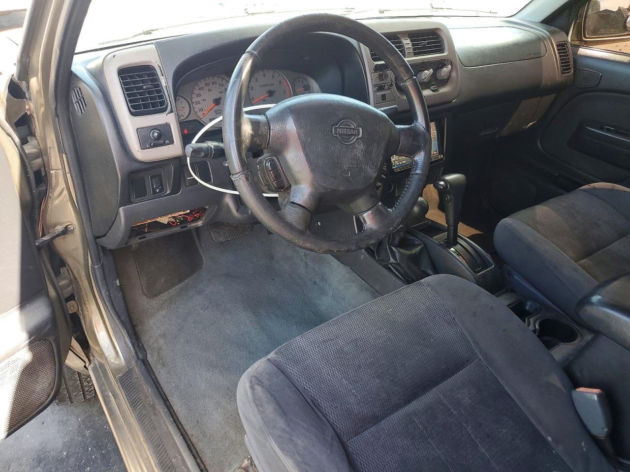 2001 Nissan Frontier SC