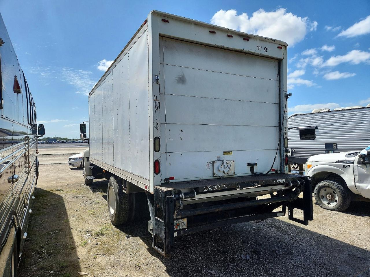 2013 Hino 258/268 BOX Truck