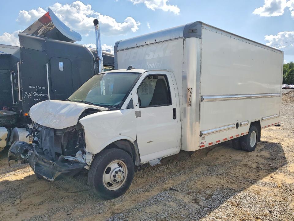 2021 GMC Savana BOX Truck