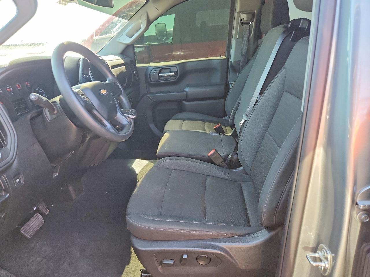2025 Chevrolet Silverado K1500 Custom