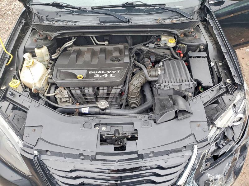 2013 Chrysler 200 Touring