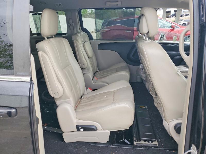 2013 Chrysler Town & Country Touring