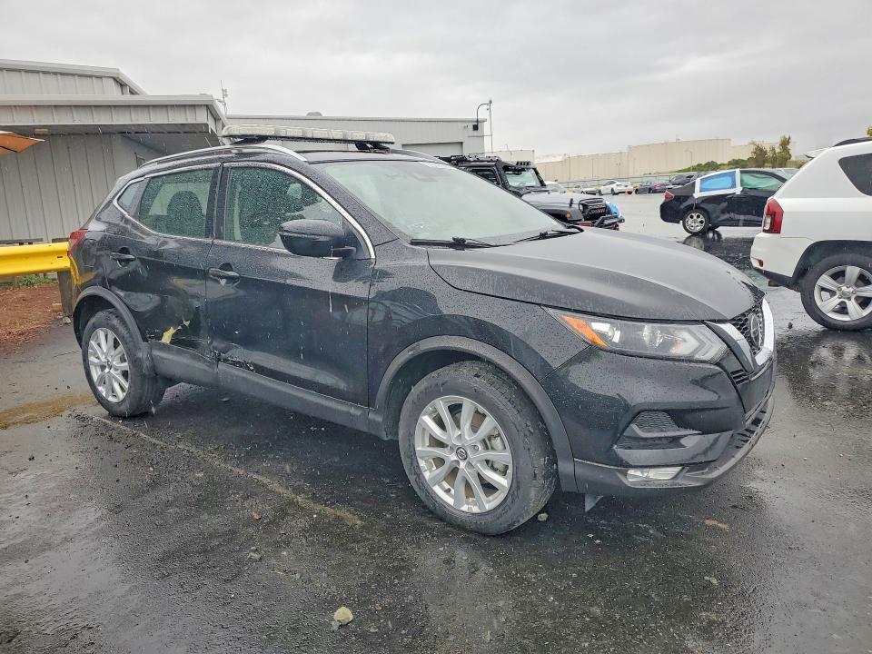 2022 Nissan Rogue Sport sv