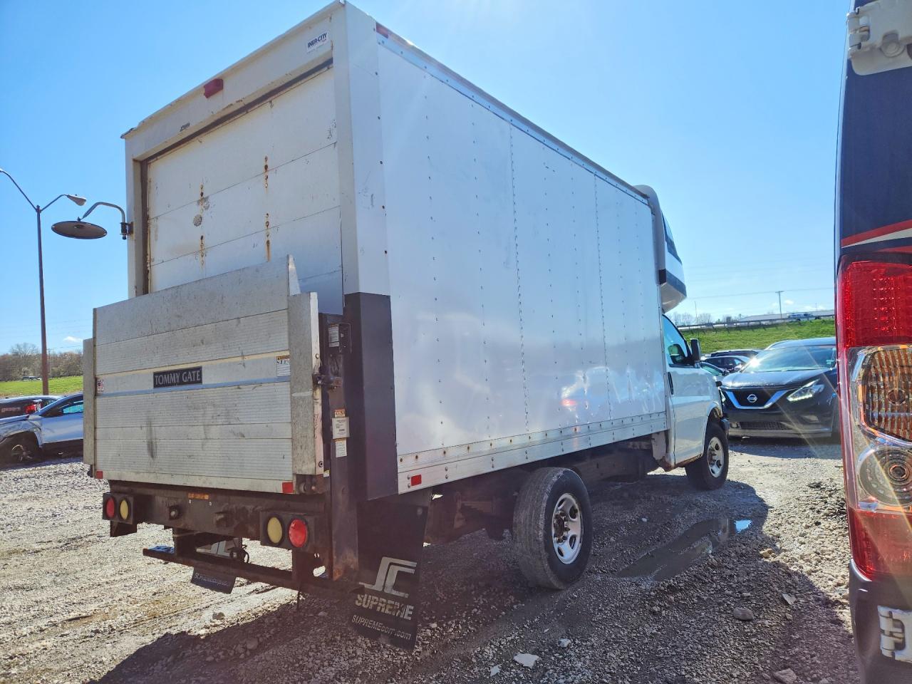 2017 Chev Express G3500