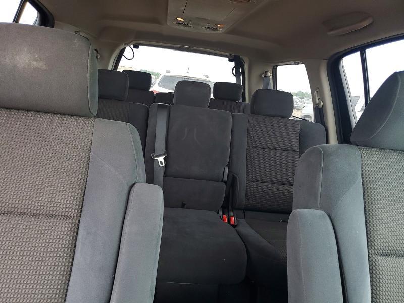 2011 Nissan Armada sv