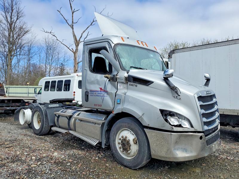 2024 Freigliner 2024 Freightliner Cascadia 116 Semi Truck